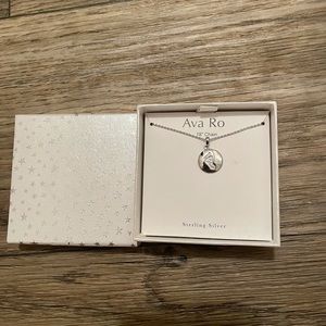 NIB Ava Ro footprint necklace